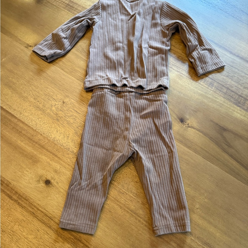 H&M Kids Brown Ribbed Pajama Set 3M